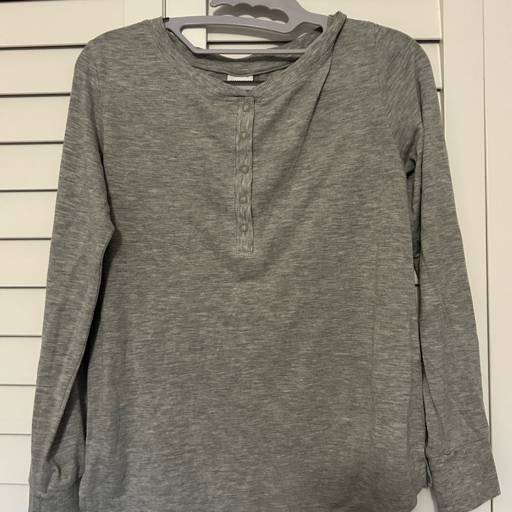Grey Stars above sleep shirt